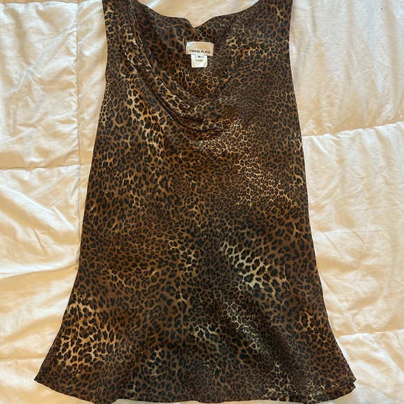Cowl neck cheetah print top - Picture 2 of 7